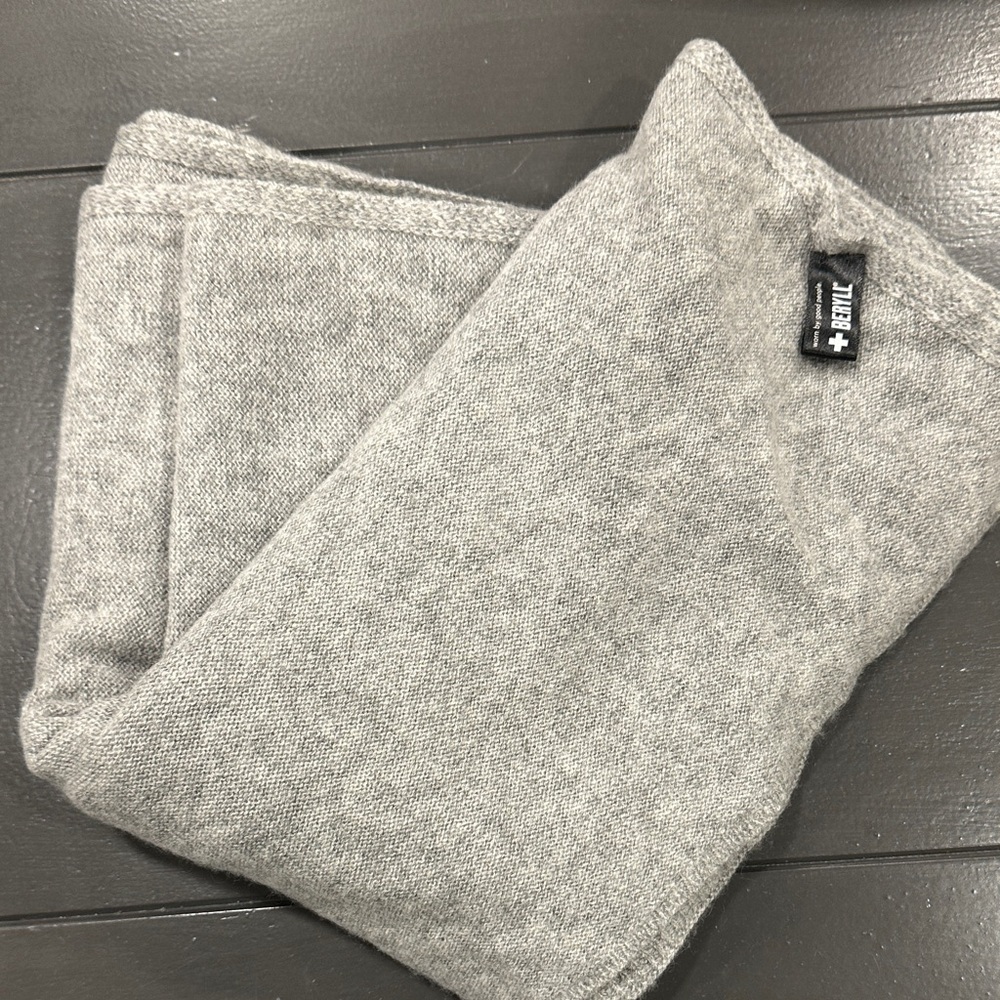 Beryll Gray wrap/Scarf - Soft Women’s Accessory